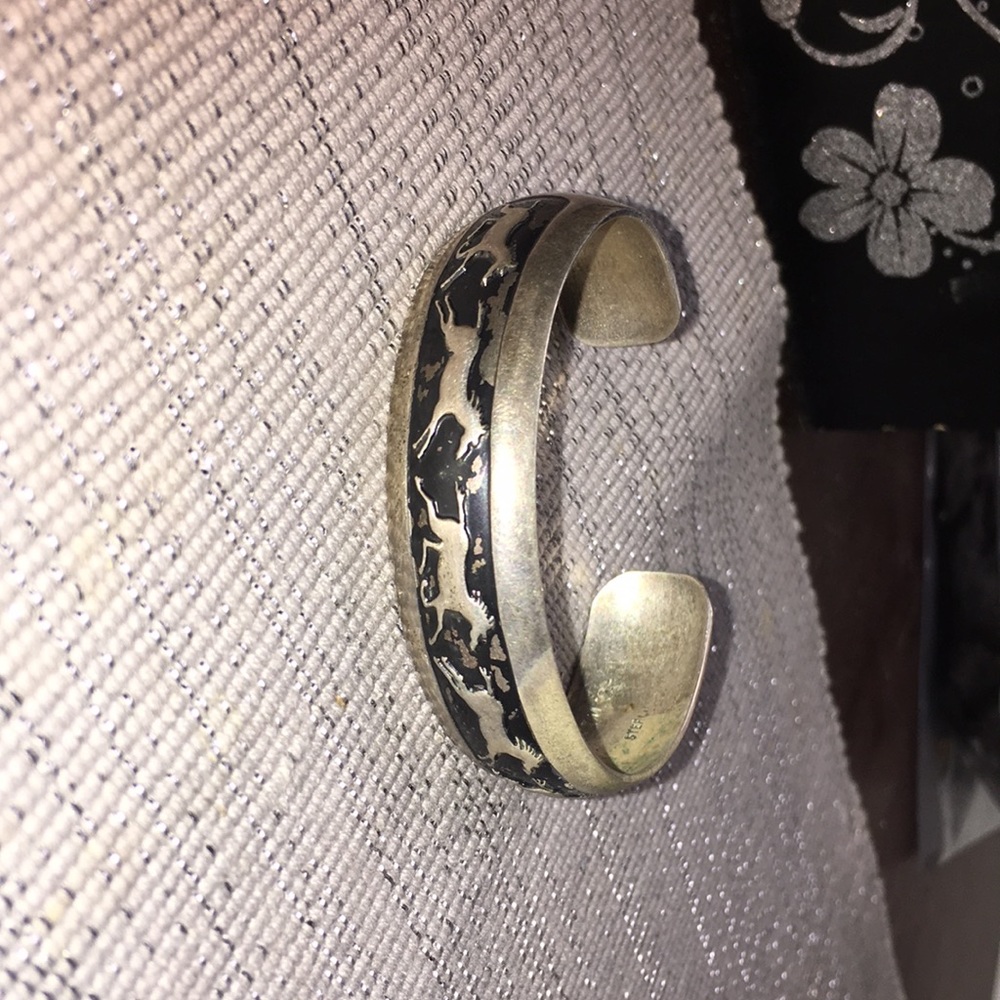 Navajo sterling silver B.Webb 5 horse bracelet